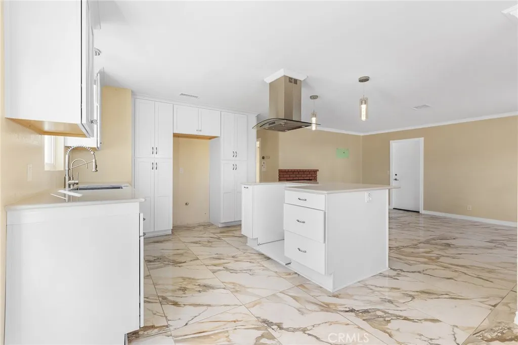 23561 Clara, Canyon Lake, California 92587 home-pic-12